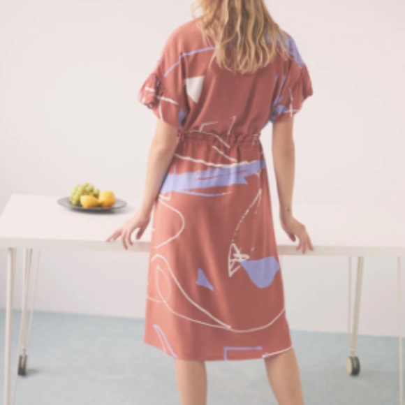 Eve Gravel - Picture 2 of 3